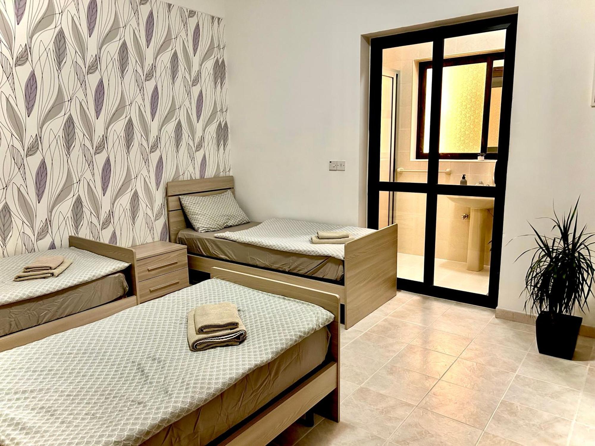 Arzella - Spacious Two Bedroom Apartments Xlendi Exterior photo