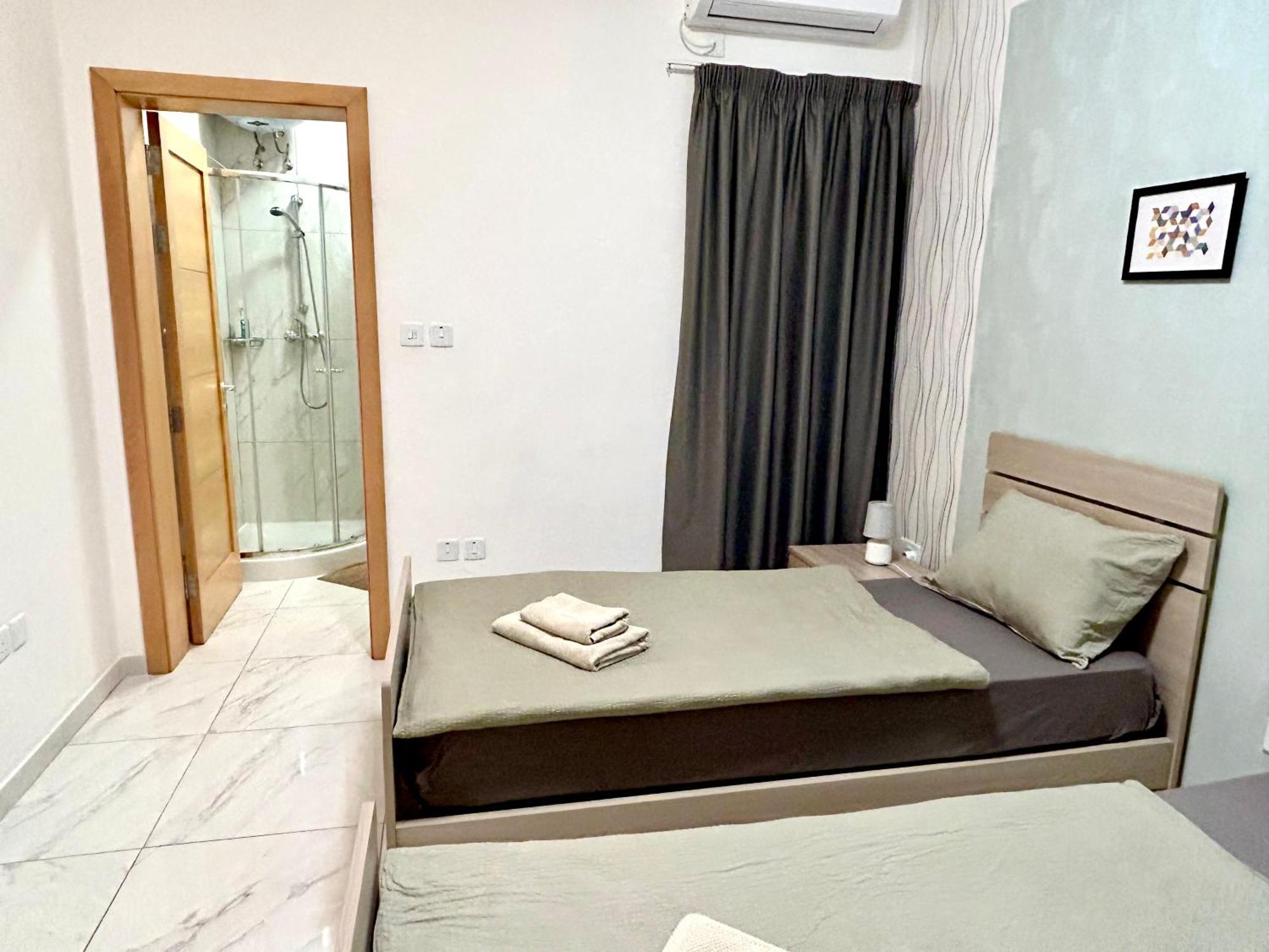 Arzella - Spacious Two Bedroom Apartments Xlendi Exterior photo