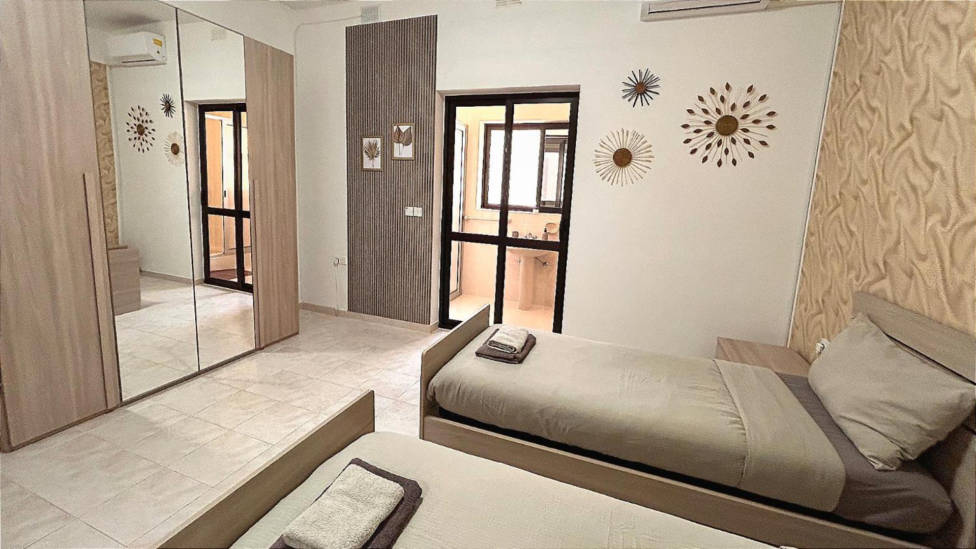 Arzella - Spacious Two Bedroom Apartments Xlendi Exterior photo