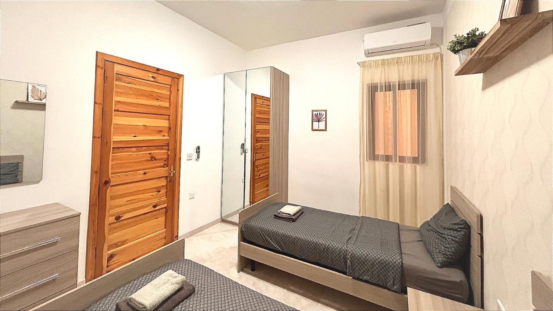 Arzella - Spacious Two Bedroom Apartments Xlendi Exterior photo