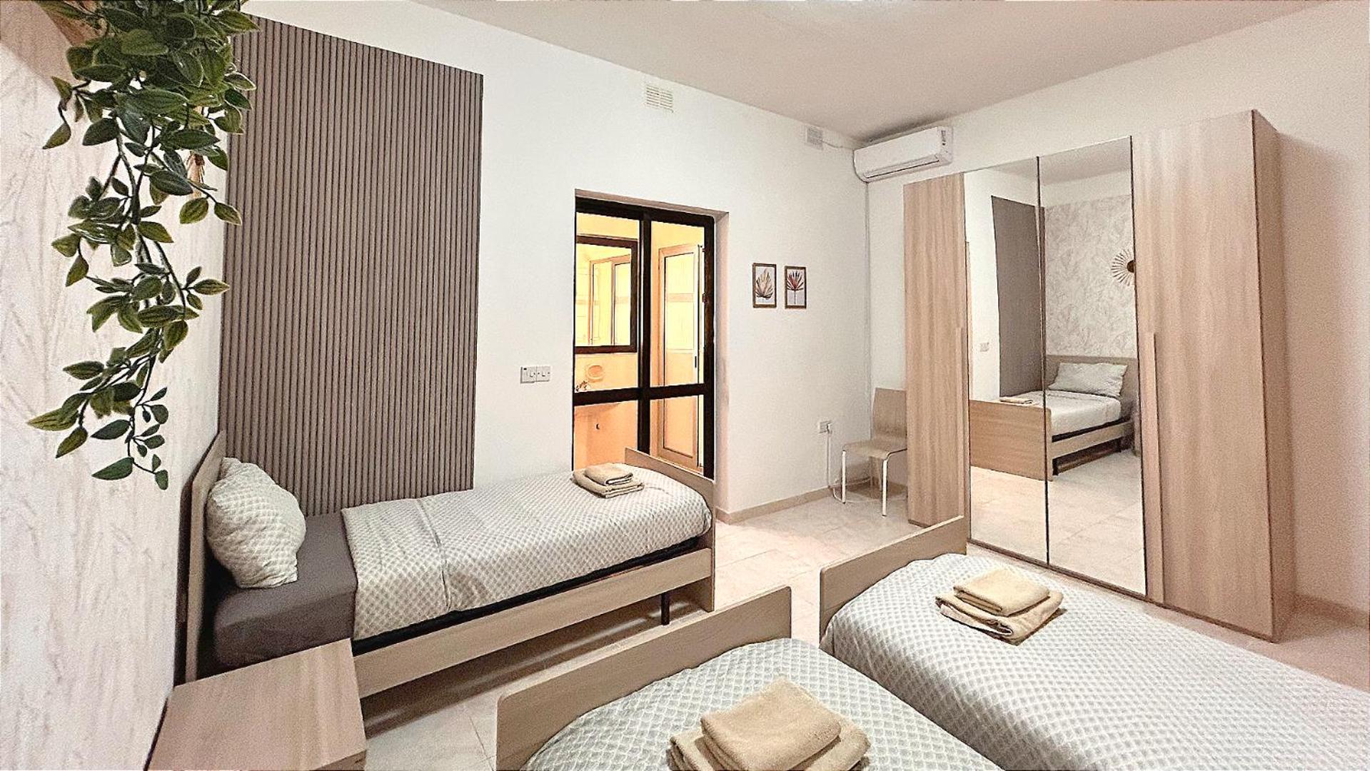 Arzella - Spacious Two Bedroom Apartments Xlendi Exterior photo