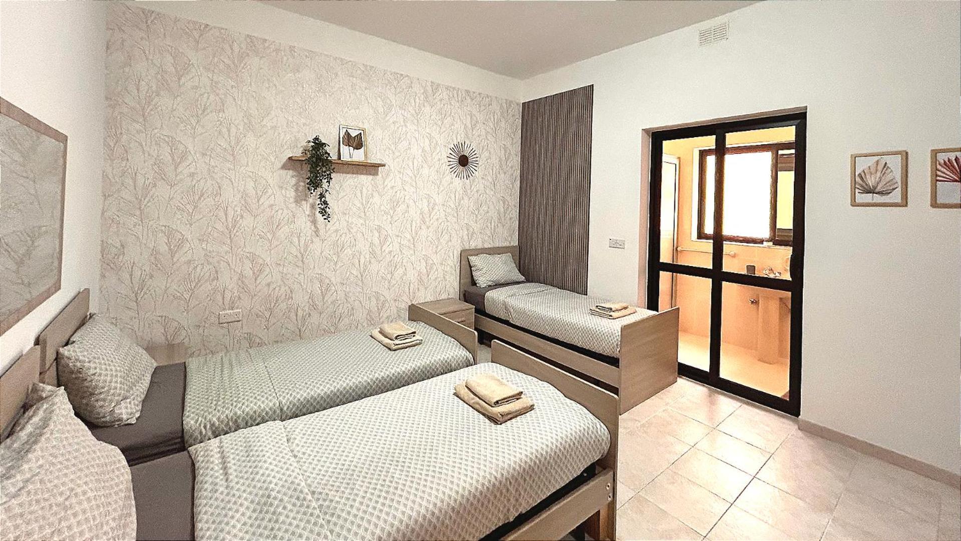 Arzella - Spacious Two Bedroom Apartments Xlendi Exterior photo